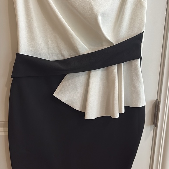 Dress - Picture 2 of 6